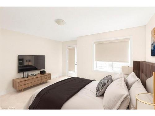 3407 Sixth Line Line, Oakville, ON - Indoor Photo Showing Bedroom