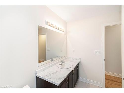 3407 Sixth Line Line, Oakville, ON - Indoor Photo Showing Bathroom