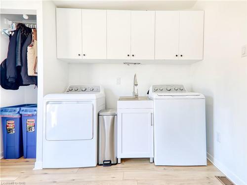 92 Delhi Street, Port Colborne, ON - Indoor Photo Showing Laundry Room