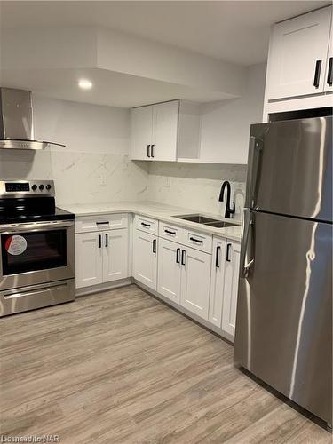 79 Hillview Road, St. Catharines, ON - Indoor Photo Showing Kitchen With Double Sink