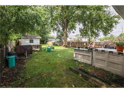 195 Central Avenue, Fort Erie, ON - Outdoor With Backyard