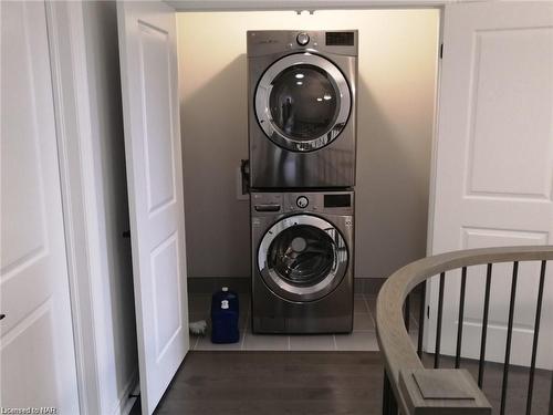 4377 Willick Road, Niagara Falls, ON - Indoor Photo Showing Laundry Room