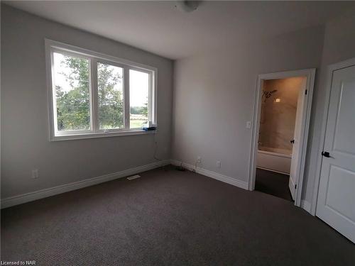 4377 Willick Road, Niagara Falls, ON - Indoor Photo Showing Other Room