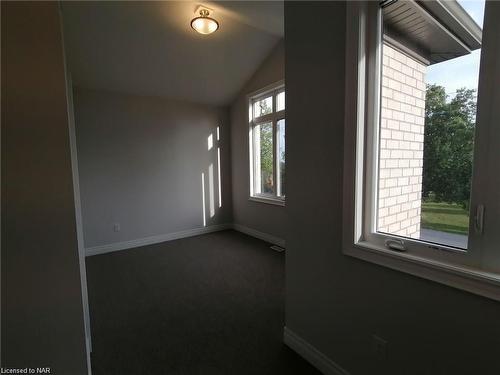 4377 Willick Road, Niagara Falls, ON - Indoor Photo Showing Other Room