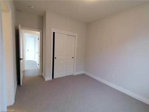 4377 Willick Road, Niagara Falls, ON - Indoor Photo Showing Other Room