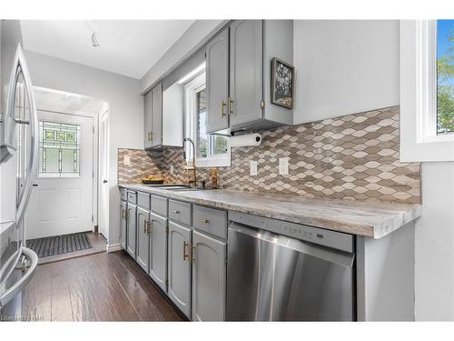 50 Bunting Road, St. Catharines, ON - Indoor Photo Showing Kitchen