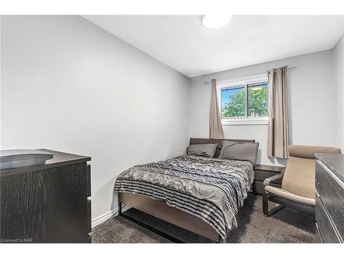 50 Bunting Road, St. Catharines, ON - Indoor Photo Showing Bedroom