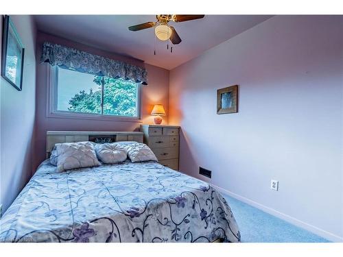 48 Prince Charles Drive, St. Catharines, ON - Indoor Photo Showing Bedroom