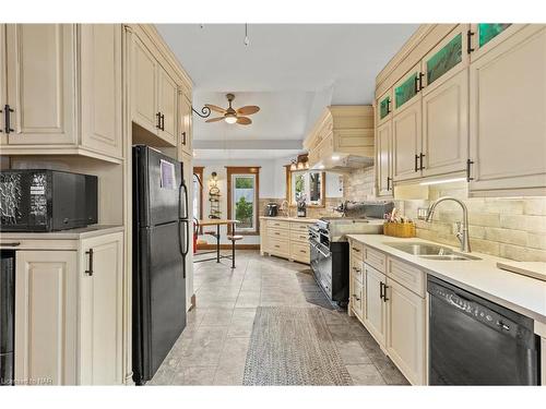 22 Robinson Street S, Grimsby, ON - Indoor Photo Showing Kitchen With Double Sink