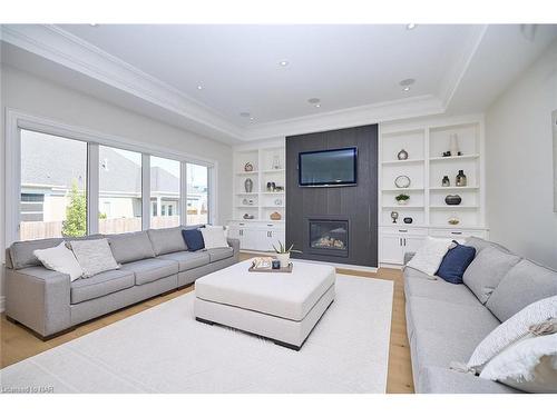 107 Millpond Road, Niagara-On-The-Lake, ON - Indoor Photo Showing Living Room With Fireplace