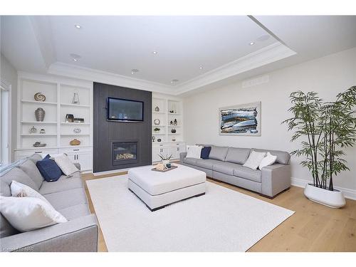 107 Millpond Road, Niagara-On-The-Lake, ON - Indoor Photo Showing Living Room With Fireplace