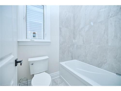 107 Millpond Road, Niagara-On-The-Lake, ON - Indoor Photo Showing Bathroom