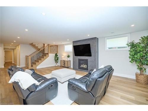 107 Millpond Road, Niagara-On-The-Lake, ON - Indoor Photo Showing Living Room With Fireplace