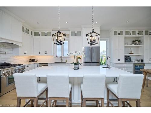 107 Millpond Road, Niagara-On-The-Lake, ON - Indoor Photo Showing Kitchen With Upgraded Kitchen