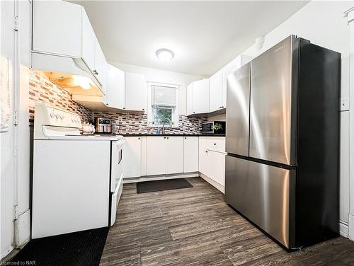 55 ½ Welland Avenue, St. Catharines, ON - Indoor Photo Showing Kitchen