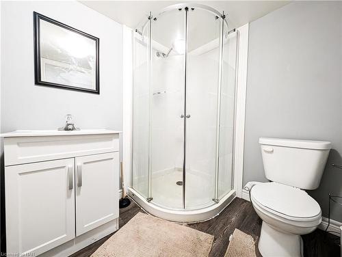 55 ½ Welland Avenue, St. Catharines, ON - Indoor Photo Showing Bathroom