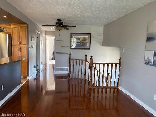 27 Argyle Court, Welland, ON - Indoor Photo Showing Other Room