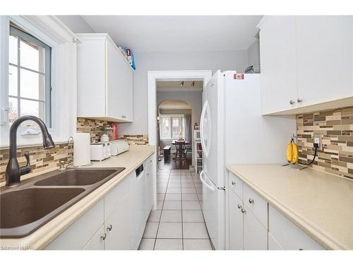 171 Geneva Street, St. Catharines, ON - Indoor Photo Showing Kitchen With Double Sink