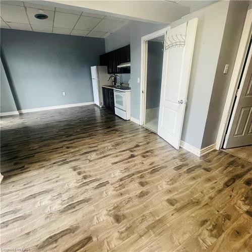 40 Division Street, Welland, ON - Indoor Photo Showing Kitchen