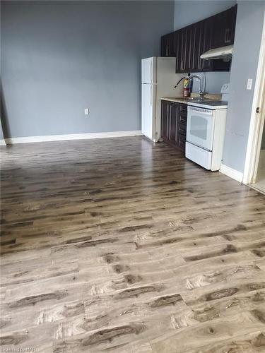 40 Division Street, Welland, ON - Indoor Photo Showing Kitchen