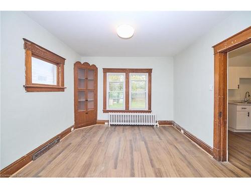 5060 Morrison Street, Niagara Falls, ON - Indoor Photo Showing Other Room