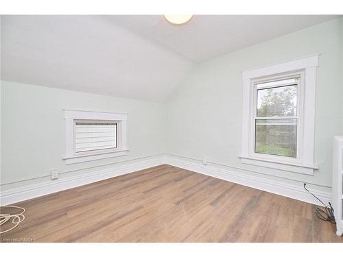 5060 Morrison Street, Niagara Falls, ON - Indoor Photo Showing Other Room