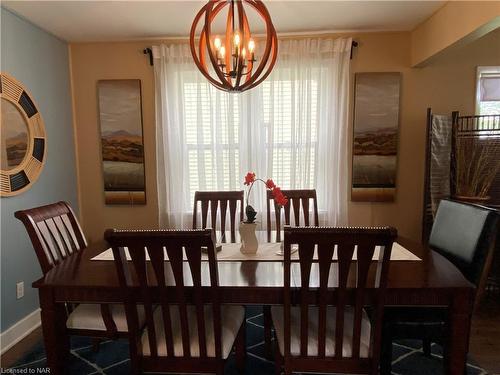 133 Lavinia Street, Fort Erie, ON - Indoor Photo Showing Dining Room