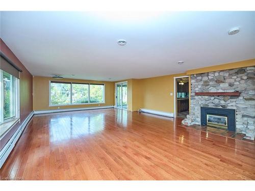 3595 Switch Road, Stevensville, ON - Indoor Photo Showing Other Room With Fireplace