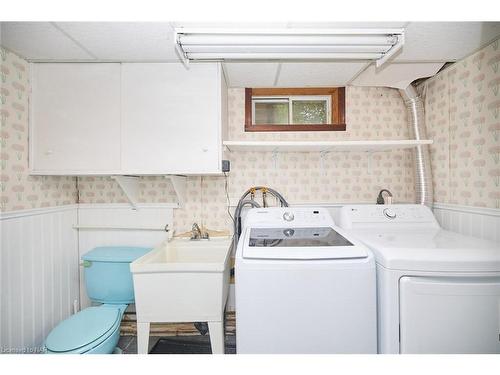 3595 Switch Road, Stevensville, ON - Indoor Photo Showing Laundry Room