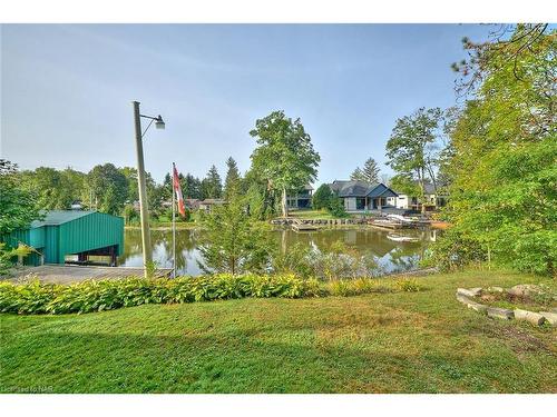 3595 Switch Road, Stevensville, ON - Outdoor With Body Of Water