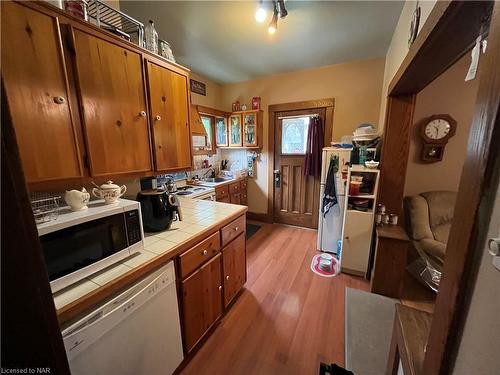 246 Kent Street, Port Colborne, ON - Indoor Photo Showing Kitchen