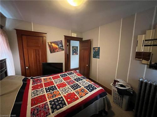 246 Kent Street, Port Colborne, ON - Indoor Photo Showing Bedroom