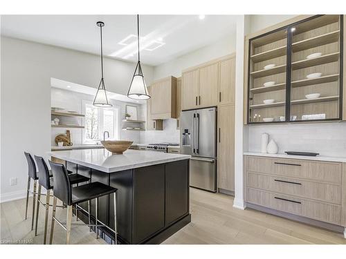 262 Riverview Boulevard, St. Catharines, ON - Indoor Photo Showing Kitchen With Upgraded Kitchen