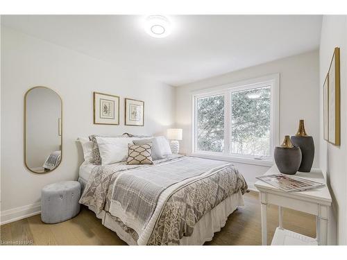 262 Riverview Boulevard, St. Catharines, ON - Indoor Photo Showing Bedroom