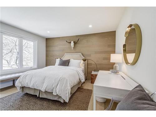 262 Riverview Boulevard, St. Catharines, ON - Indoor Photo Showing Bedroom