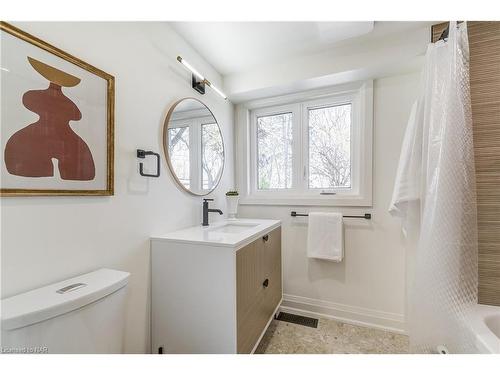 262 Riverview Boulevard, St. Catharines, ON - Indoor Photo Showing Bathroom