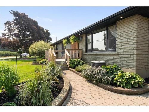 472 Read Road, St. Catharines, ON - Outdoor With Deck Patio Veranda With Exterior