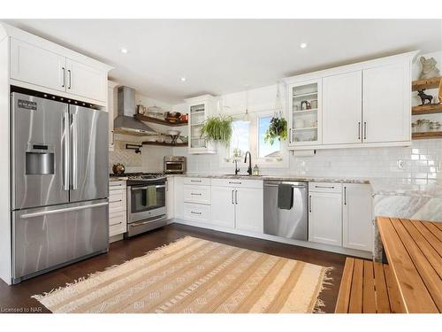 472 Read Road, St. Catharines, ON - Indoor Photo Showing Kitchen With Upgraded Kitchen