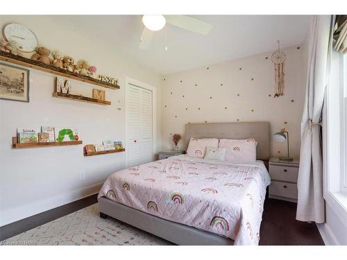 472 Read Road, St. Catharines, ON - Indoor Photo Showing Bedroom