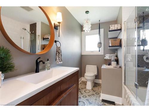 472 Read Road, St. Catharines, ON - Indoor Photo Showing Bathroom