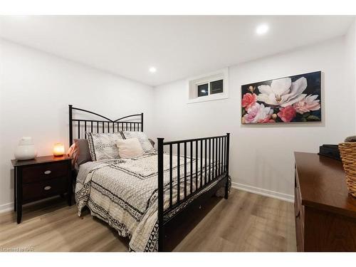 472 Read Road, St. Catharines, ON - Indoor Photo Showing Bedroom