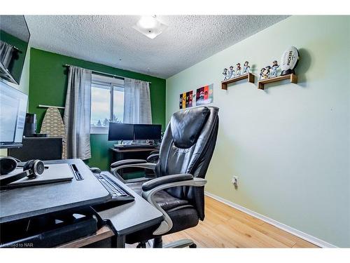 12 Tara Crescent, Thorold, ON - Indoor Photo Showing Office