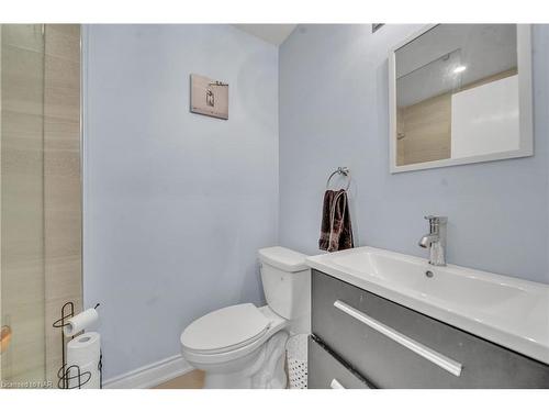 89 Ambleside Drive Sw, Brampton, ON - Indoor Photo Showing Bathroom