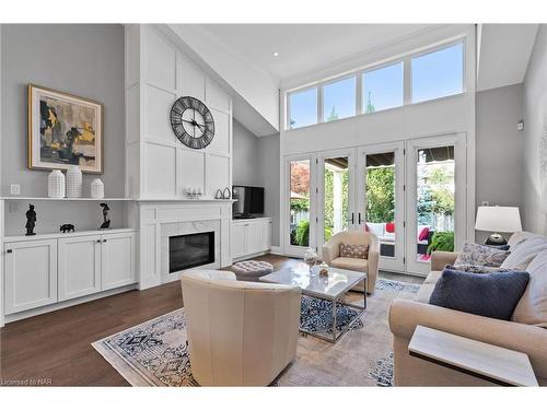 7 Albion Way, Niagara-On-The-Lake, ON - Indoor Photo Showing Living Room With Fireplace