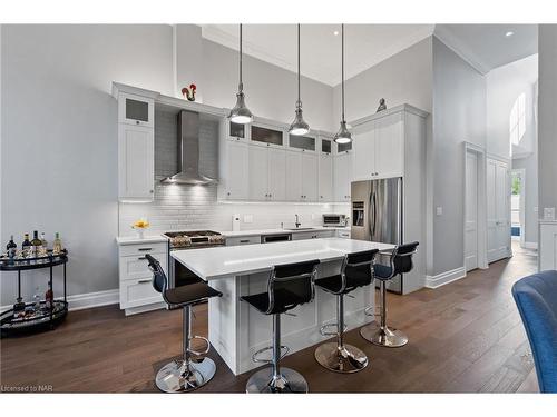 7 Albion Way, Niagara-On-The-Lake, ON - Indoor Photo Showing Kitchen With Upgraded Kitchen