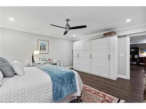 7 Albion Way, Niagara-On-The-Lake, ON - Indoor Photo Showing Bedroom