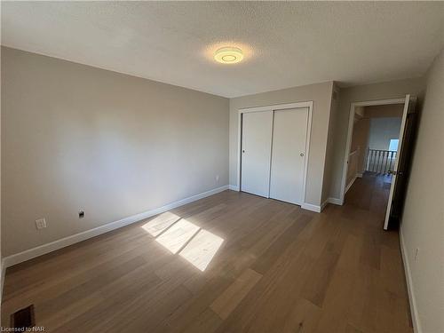 96 Strada Boulevard, St. Catharines, ON - Indoor Photo Showing Other Room