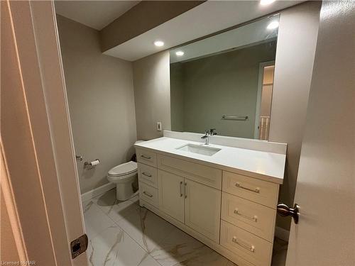 96 Strada Boulevard, St. Catharines, ON - Indoor Photo Showing Bathroom