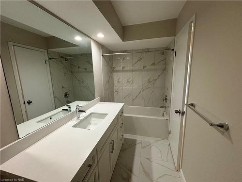 96 Strada Boulevard, St. Catharines, ON - Indoor Photo Showing Bathroom