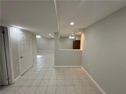 96 Strada Boulevard, St. Catharines, ON - Indoor Photo Showing Other Room